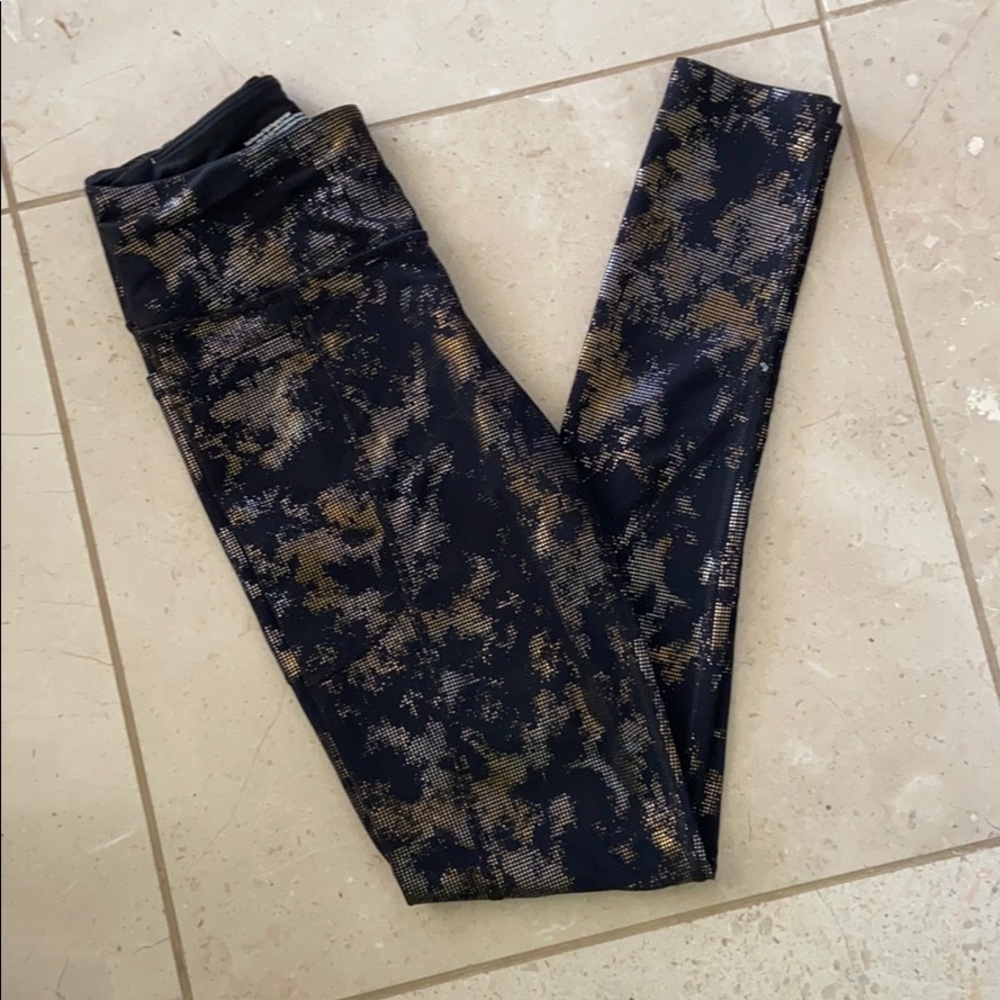 Victoria’s Secret LEGGINGS.